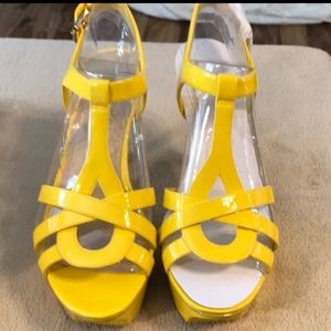 BCBG Sunbeam shoes. In great condition.